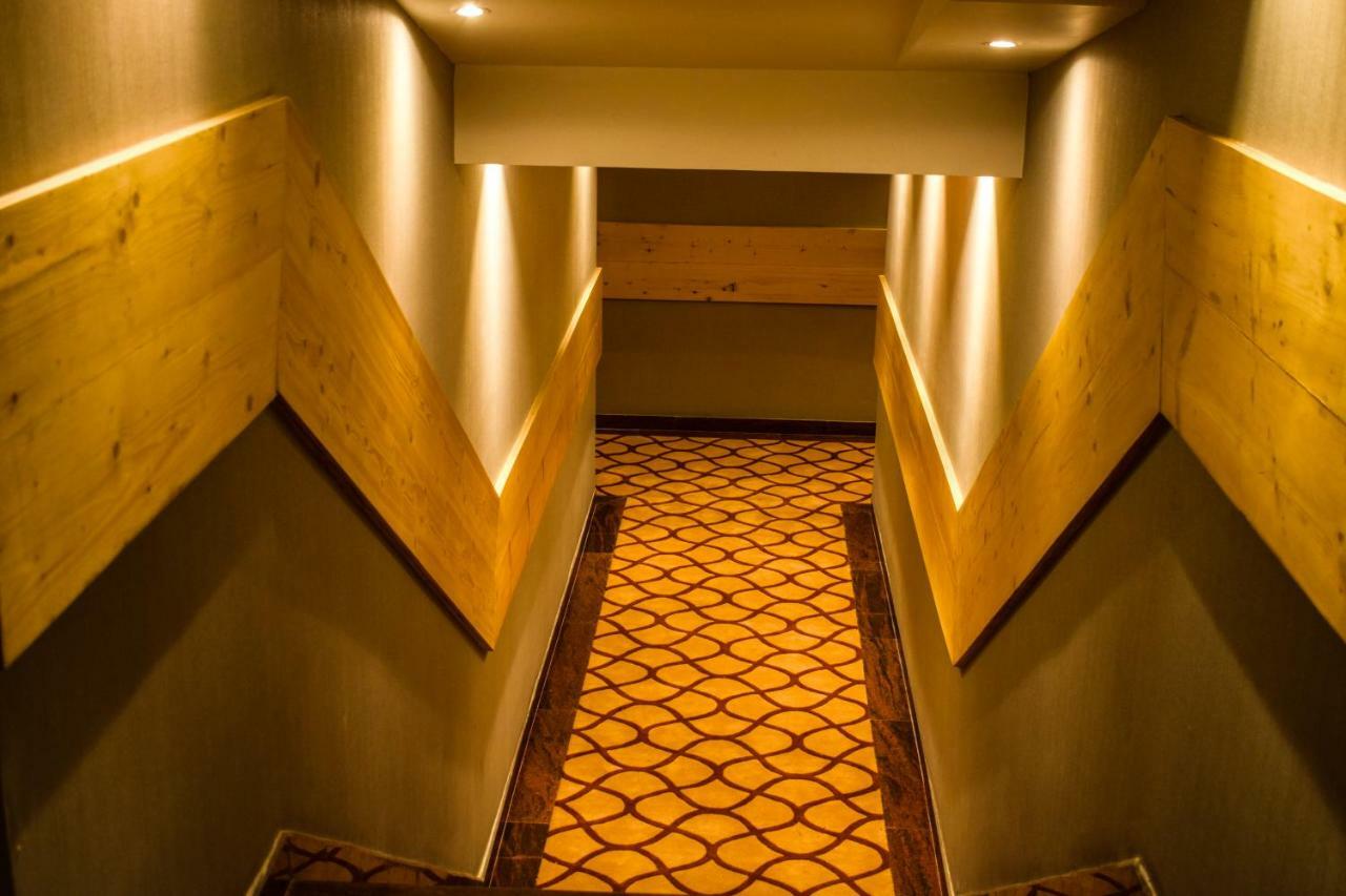 One Earth Gg Regency Otel Amritsar Dış mekan fotoğraf